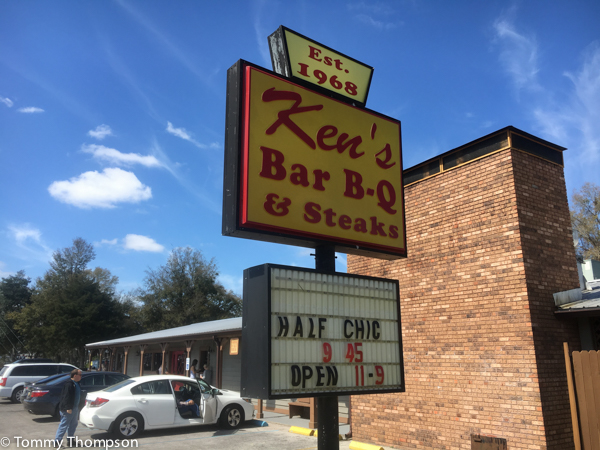 Ken's Bar-B-Que, U.S. Highway 90 West
