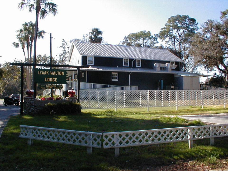 Riverside Inn at Izaak Walton Lodge