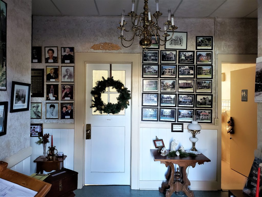 Hamilton County Historical Museum and Heritage Center lobby through the door